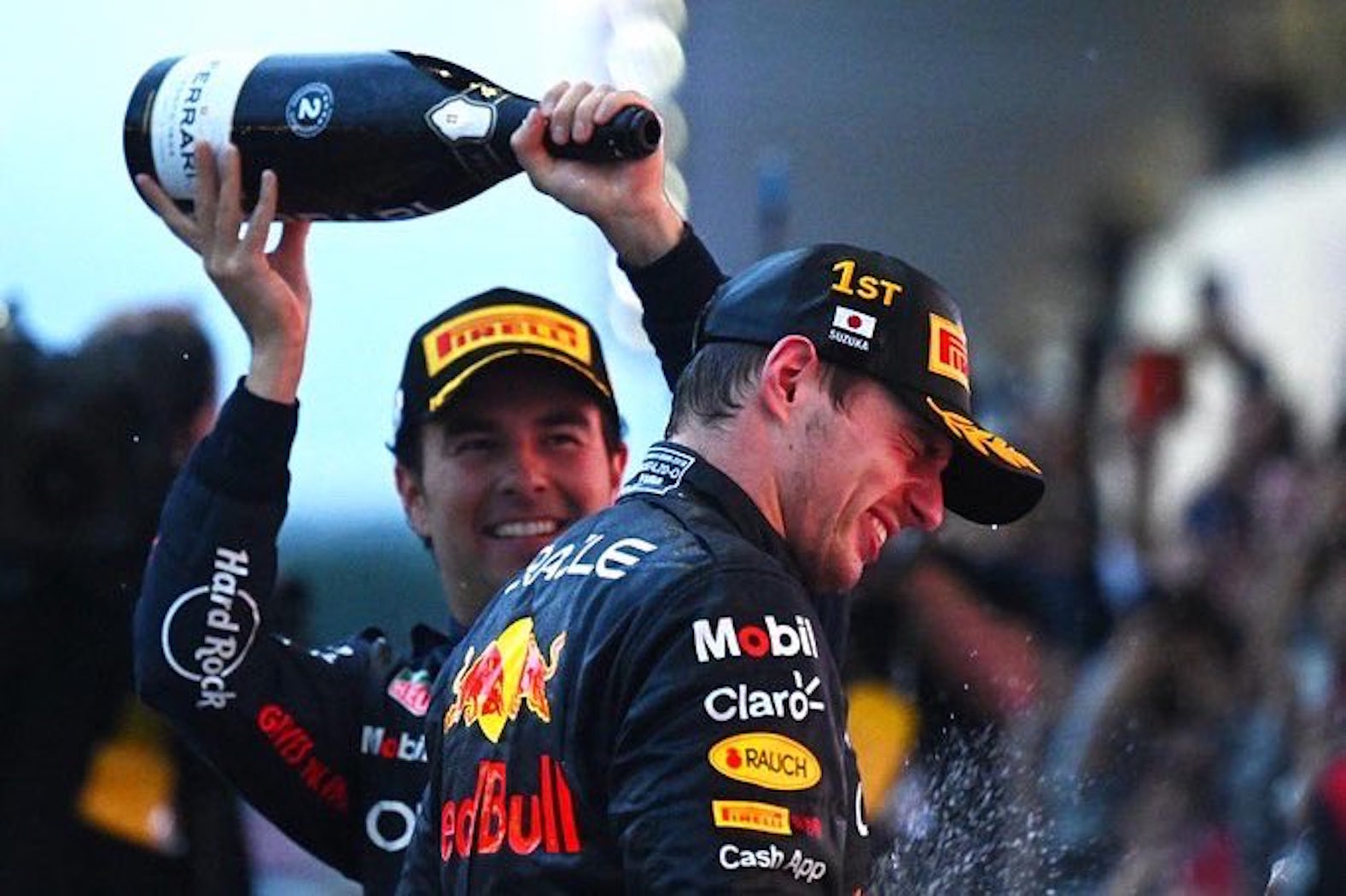 Checo Pérez y su coequipero de Red Bull Verstappen