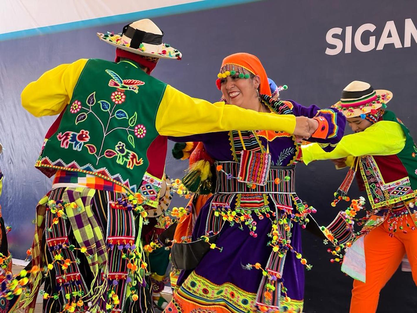 Danza boliviana en el Xantolo de Huixquilucan