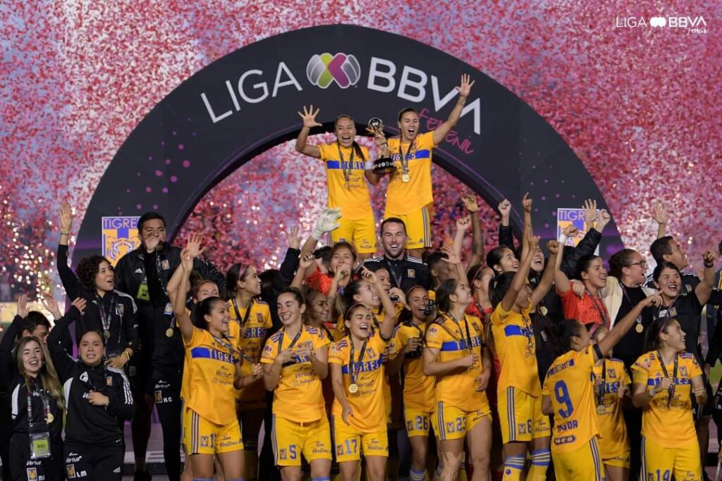 Equipo ganador las Tigresas de Nuevo León