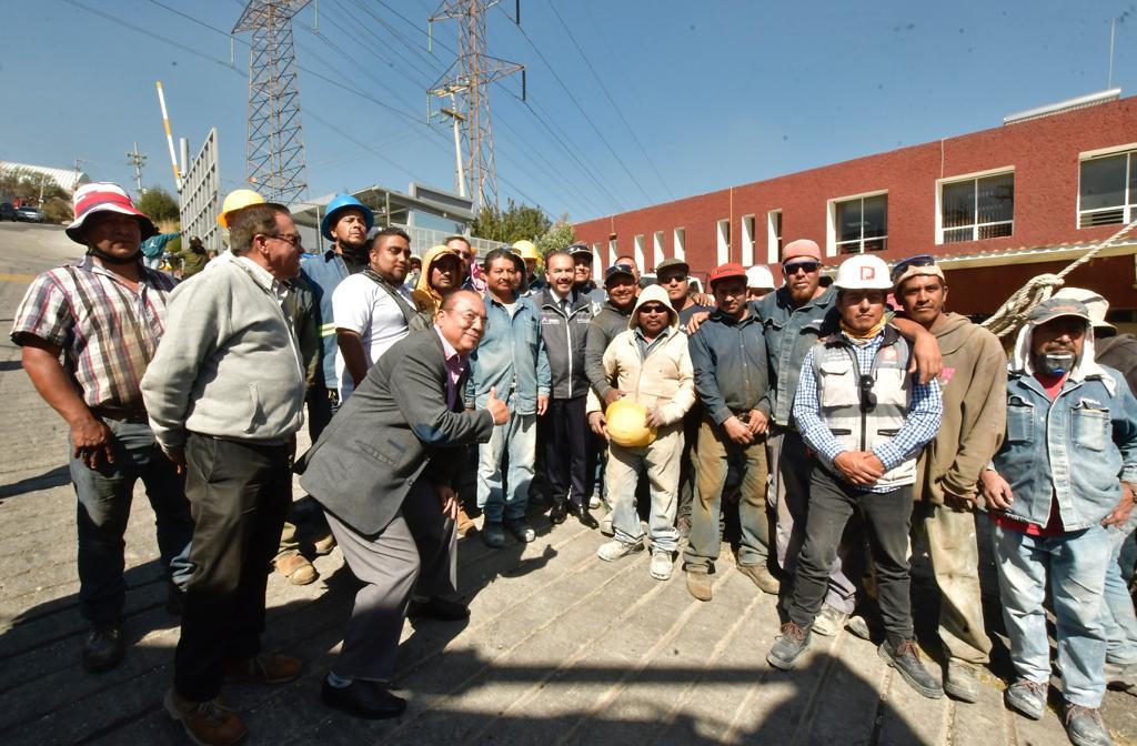 Industriales, trabajadores y funcionarios de Atizapán de Zaragoza, el alcalde Pedro Rodríguez, entre ellos