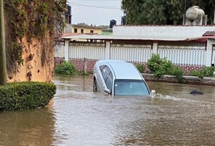 Fuga de agua afecta a cinco calles en Izcalli, Ecatepec