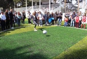 El tiro a gol en la inauguración del Deportivo San Jacinto por Romina Contreras
