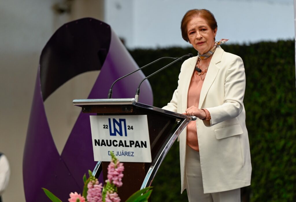 La alcaldesa Angélica Moya Marín habló ante más de 200 mujeres