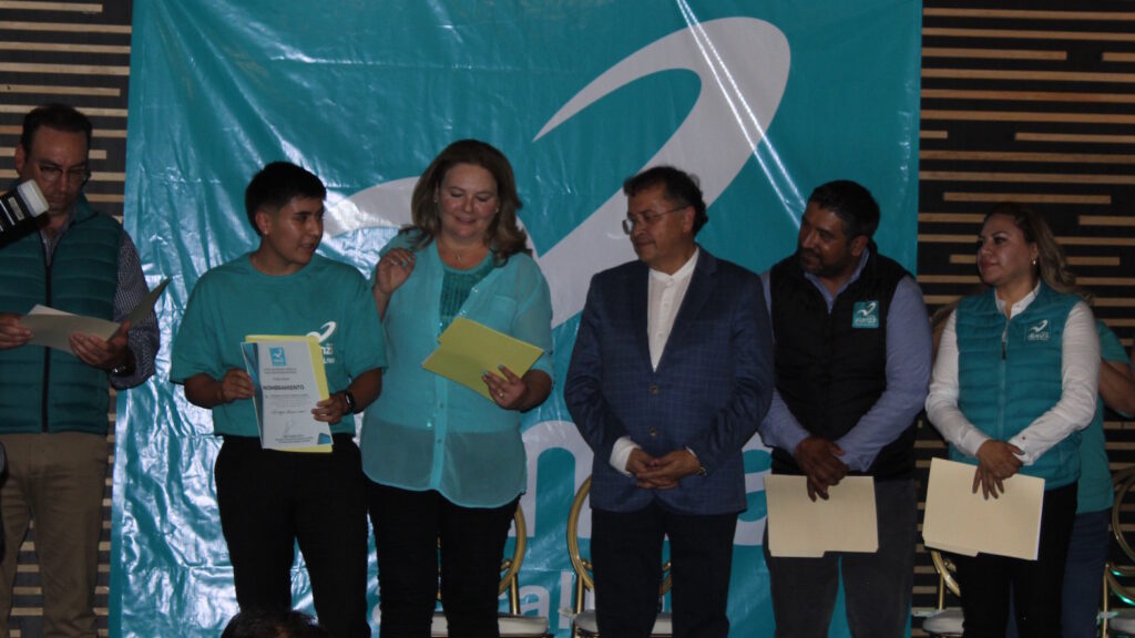Dirigentes de Nueva Alianza en Naucalpan, Jazmín Priego y estatal, Mario Alberto Cervantes