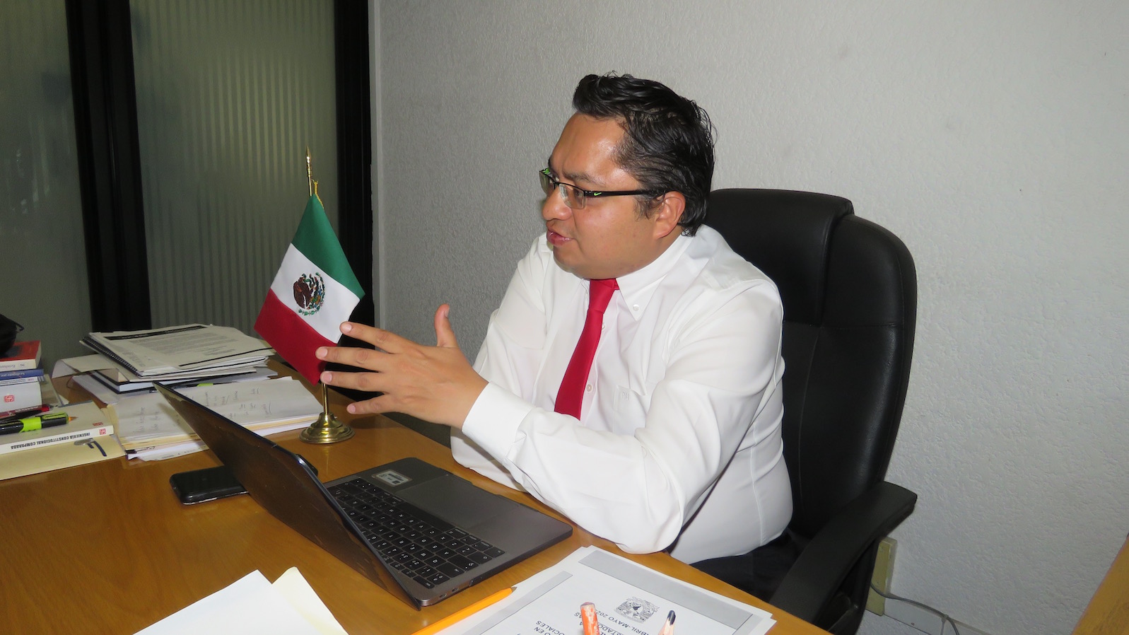 Profesor Cristian Salazar, FES Acatlán UNAM