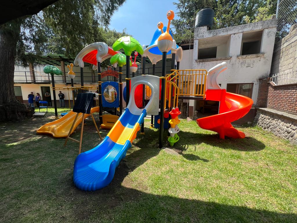 Módulo de juegos para que niños tengan un sano desarrollo en Huixquilucan