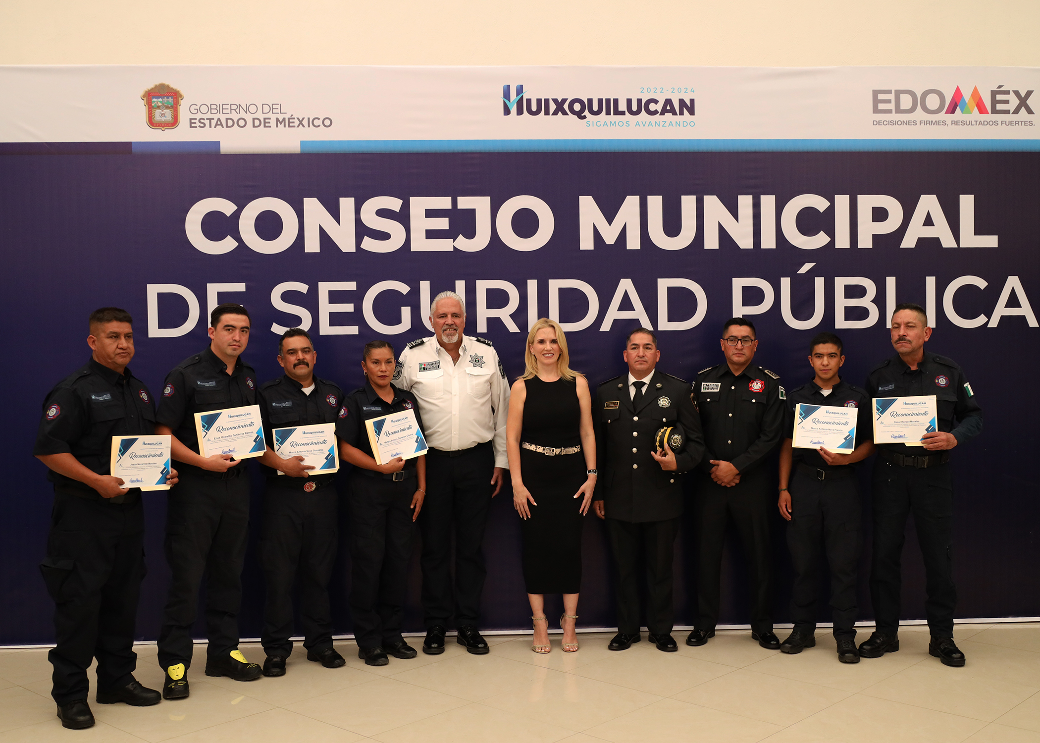 Bomberos y brigada forestal de Huixquilucan fueron reconocidos por la alcaldesa, Romina Contreras