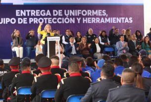 or nuevos uniformes y herramientas a servidores públicos de Huixquilucan