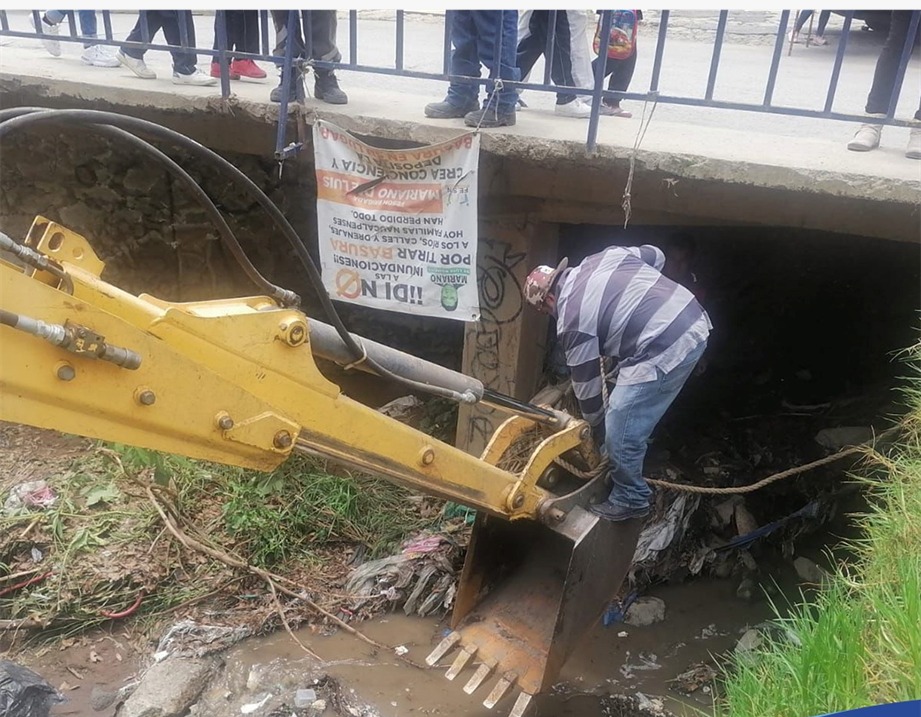 Trabajo de OAPAS desde enero en ríos y canales para retirar la basura que arrojan ciudadanos