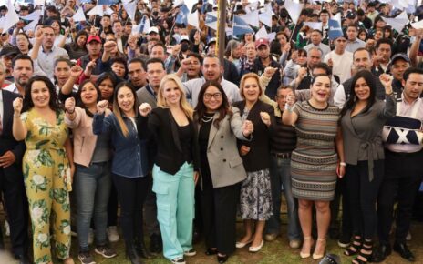 Jóvenes, vecinos y funcionarios de Huixquilucan se entusiasman con la construcción de la Unidad Deportiva
