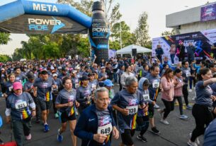 Más de mil corredores en 2a Carrera Contra el Cáncer de DIF Naucalpan