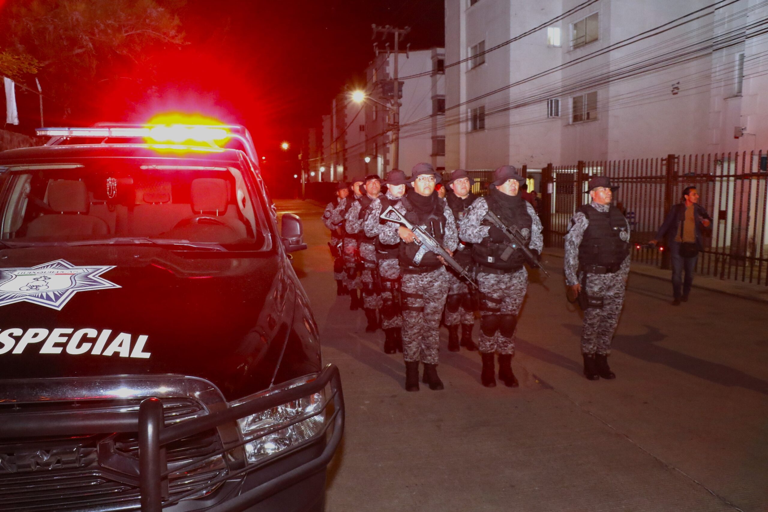 Despliegue policiaco para mantener orden en Huixquilucan