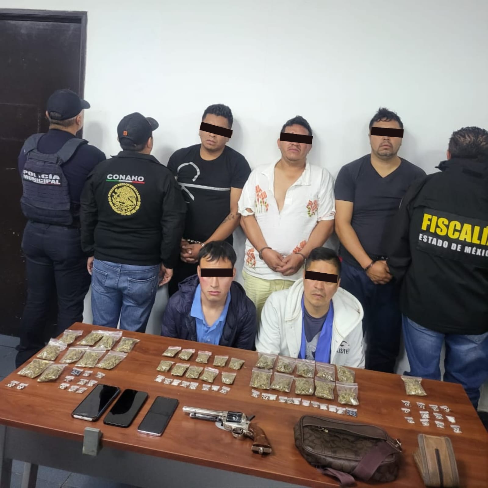 Detención de presuntos extorsionadores y homicidas con su líder en Tlalnepantla