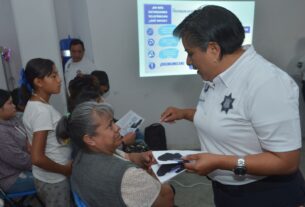En comunidades de Huixquilucan imparten prevención ante extorsiones