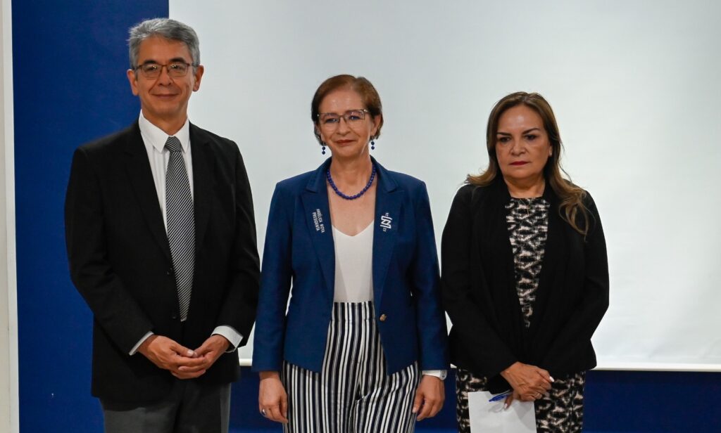 Contralor Rafael Funes Díaz, Alcaldesa Angélica Moya, Tesorera Ana Patricia Murguía Valdés