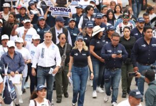 Caminata de Romina Contreras en busca de su reelección en Huixquilucan