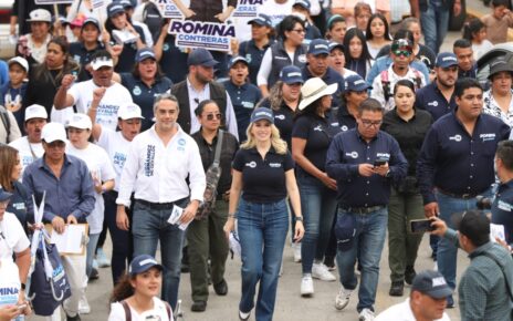 Caminata de Romina Contreras en busca de su reelección en Huixquilucan