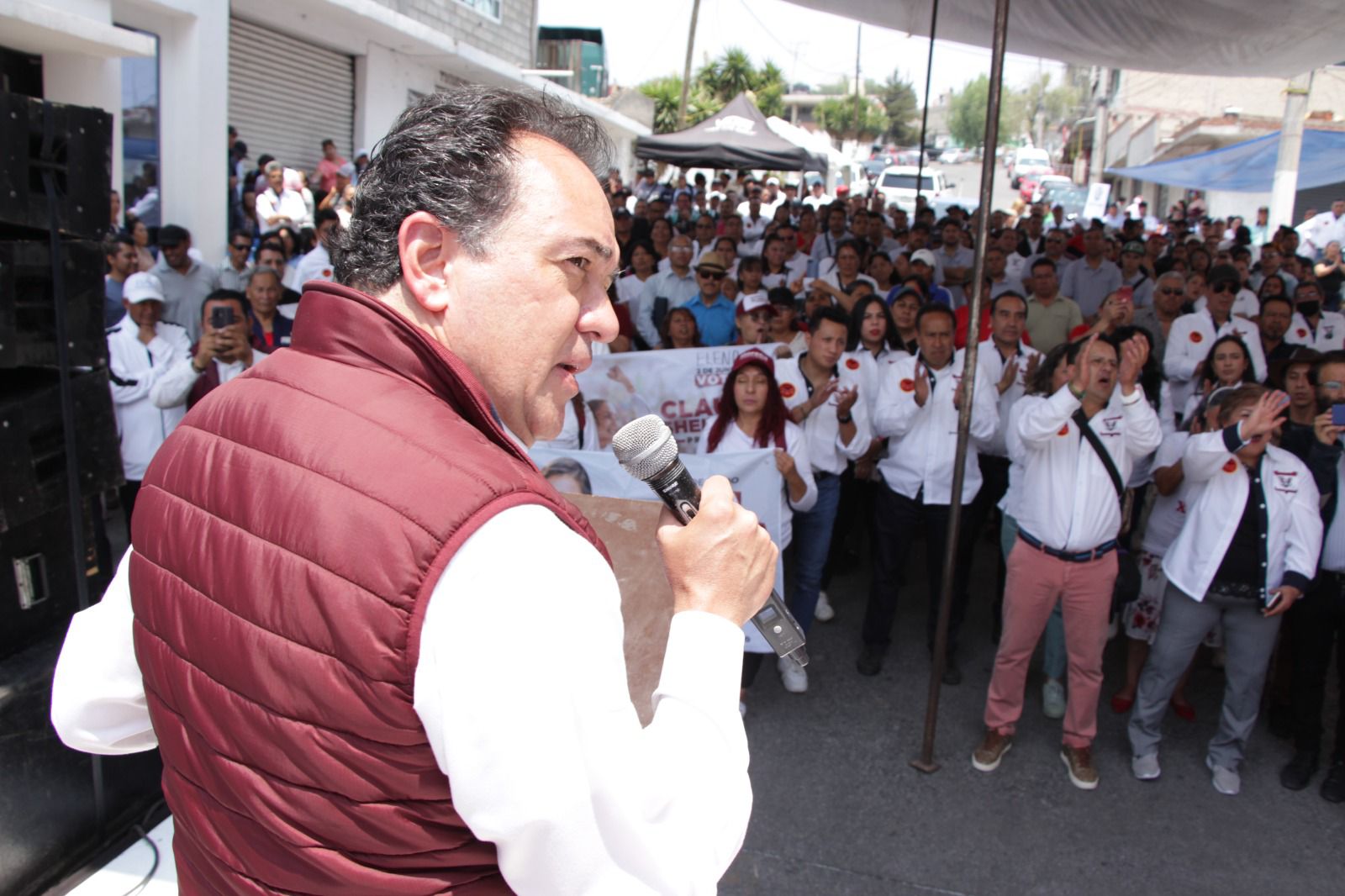 Gonzalo Alarcón apoyado por trabajadores en Atizapán de Zaragoza