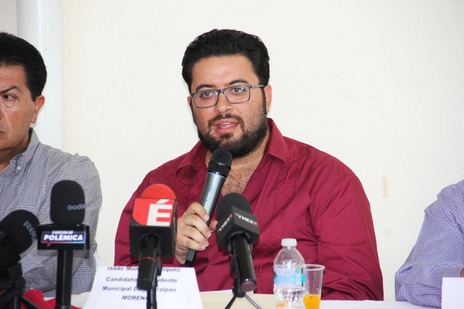 Gobierno de consenso propone Isaac Montoya
