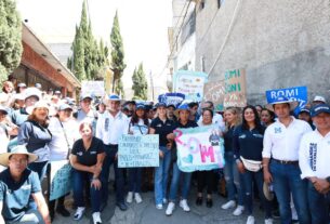 Romina Contreras en recorrido reitera compromisos para mejorar la vida en Huixquilucan
