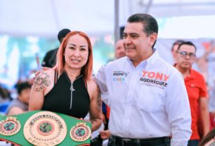 Sonia Osorio y el candidato alcalde de Tlalnepantla, Tony Rodríguez