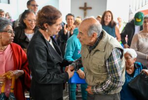 Angélica Moya rehabilita casa de Adulto Mayor Olmos