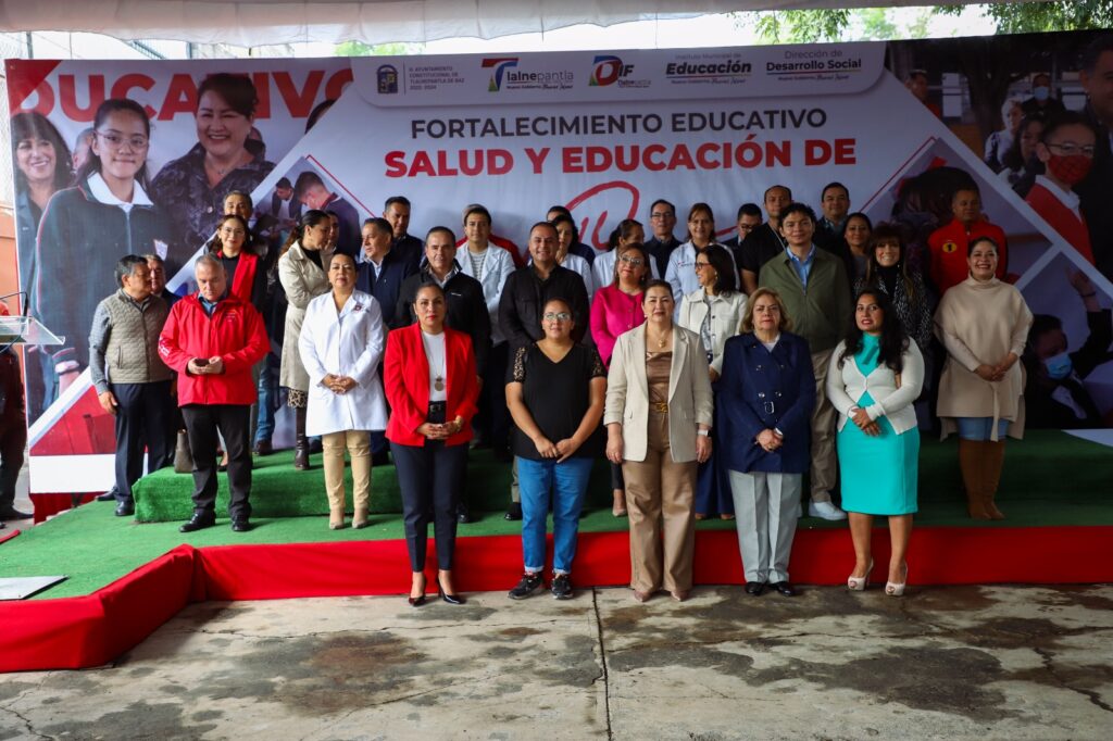 Profesionales de la salud atienden en escuelas de Tlalnepantla