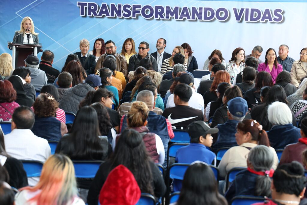 Personas beneficiadas, Romina Contreras y directivos de AT&T