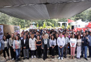 Alcaldesa de Huixquilucan, Romina Contreras, ciudadanos y funcionarios en inicio de Centro de Justicia Cívica