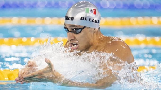 Mexicano descalificado por usar técnica diferente al nado de pecho