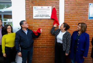 Tony Rodríguez y María Gómez reinauguran casas para adultos mayores
