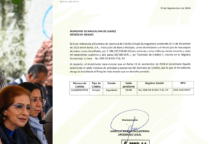 Angélica Moya Marín paga deuda