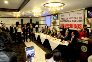 El alcalde de Naucalpan, Isaac Montoya Márquez, toma protesta a directiva de ASECEM Naucalpan