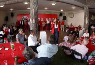Cristina Ruiz Sandoval ante priistas de Cuautitlán