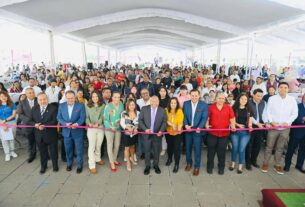 Alcalde de TlalnepantlaRaciel Pérez Cruz inaugura la Feria del Empleo