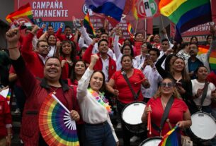 Cristina Ruiz con grupos de la diversidad