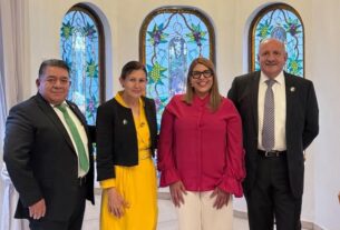 El director de CUSAEM, Carlos Javier Álvarez, y la directora de CONOCER, Guillermina Alvarado, Moreno formula comité