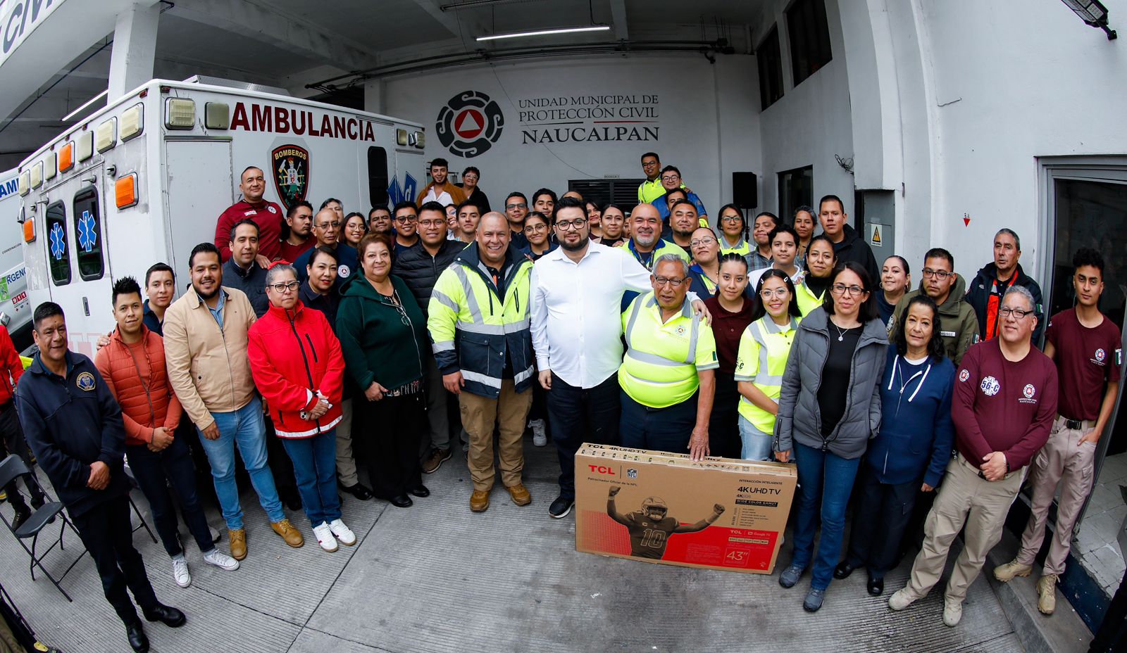 Festejan a paramédicos y elementos de PC y bomberos en Naucalpan