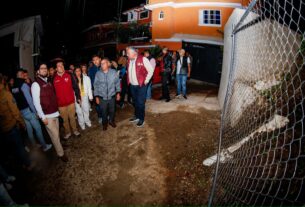 Canalizan caída de agua para evitar deslaves en Naucalpan