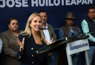 Romina Contreras, alcaldesa de Huixquilucan inaugura tanque de agua