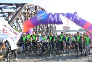 Vuelta ciclista en Ecatepec encabezada por Azucena Cisneros