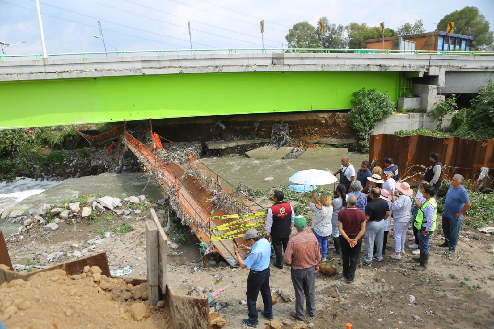 Desborde del río Los Remedios en Ecatepec