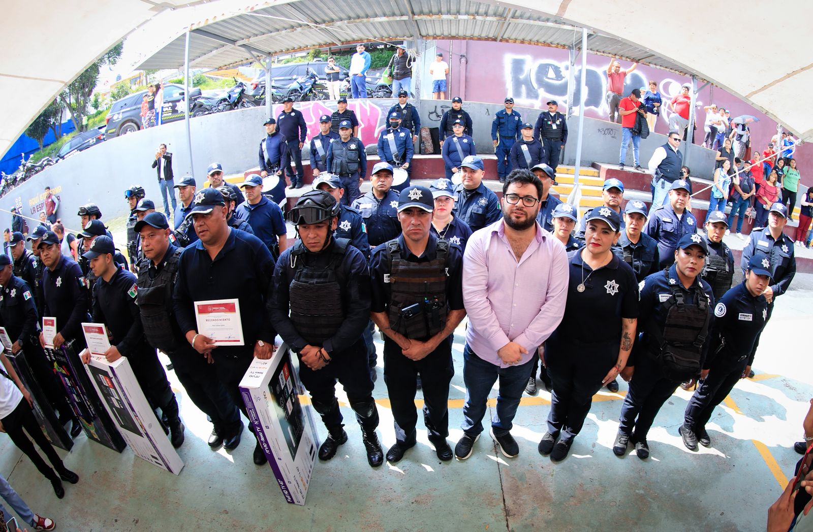 Reconoce Isaac Montoya a policías por desempeño contra delitos