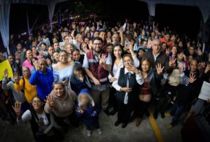 Isaac Montoya y presidenta de DIF, Adriana Escobar inauguran sendero seguro