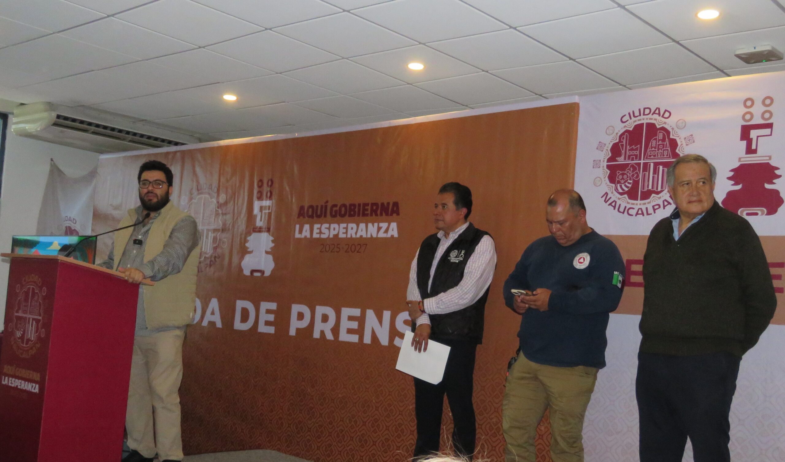 Isaac Montoya, en rueda de prensa contra establecimientos de venta de alcohol