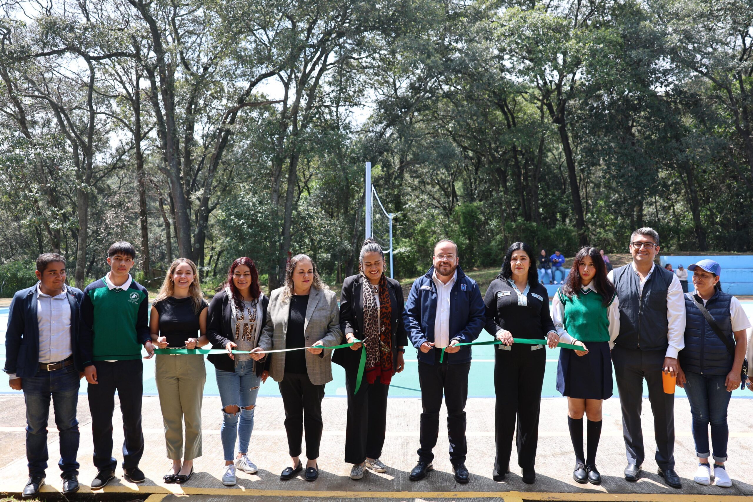 Inauguran techumbre y canchas renovadas en Bachillerato Tecnológico en Huixquilucan