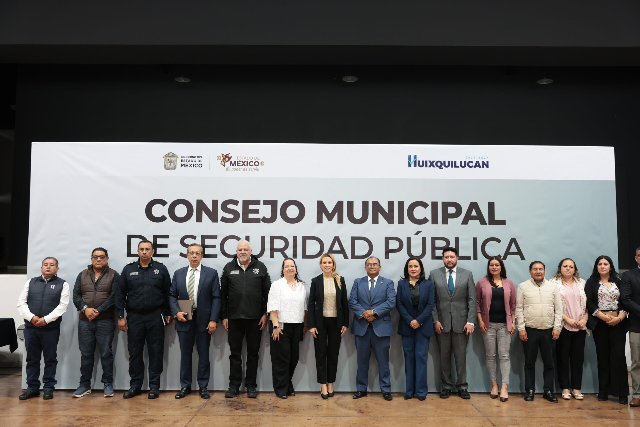 Alcaldesa Romina Contreras Carrasco entrega reconocimiento por asesorías a menores en Hiixquilucan