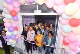 Llevan comida caliente. Los más necesitados en Atizapán de Zaragoza