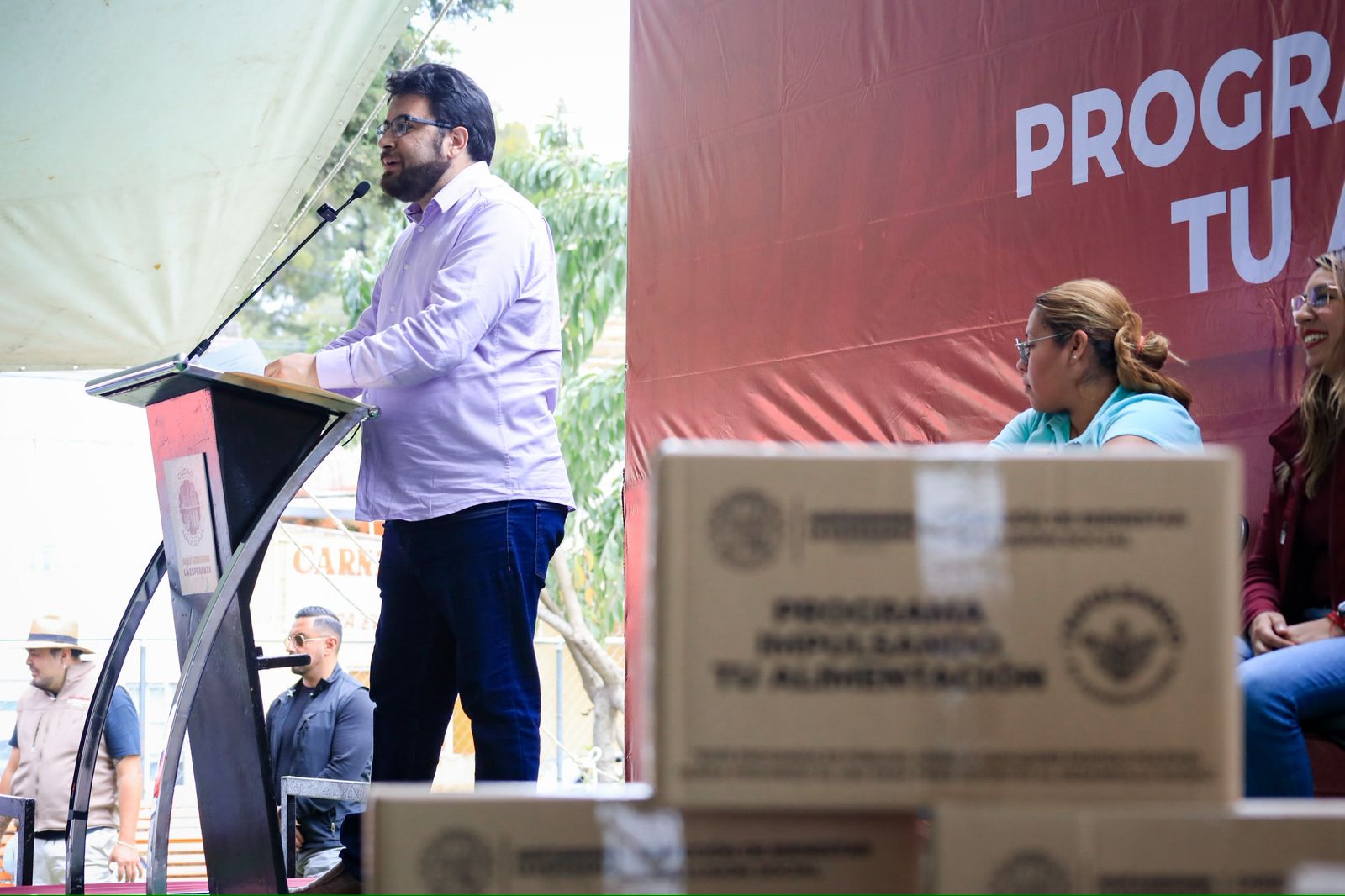 Más de 15 mil despensas repartidas por Isaac Montoya Márquez en Naucalpan