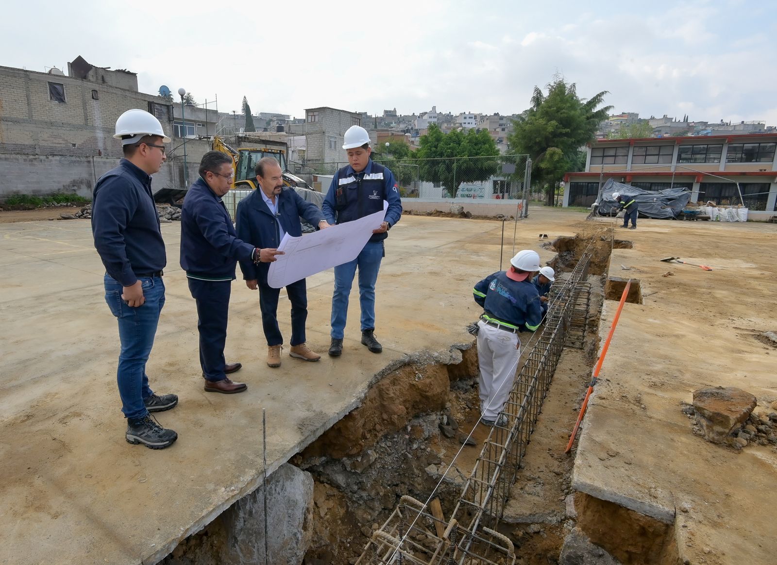 Pedro Rodríguez dirige 19 proyectos par.mejora escuelas en Atizapán de Zaragoza
